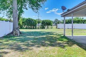 House (2 Bedrooms) | Interior - Pet-friendly Valley Stream Duplex - 1 Mi to Mall! (Valley Stream)