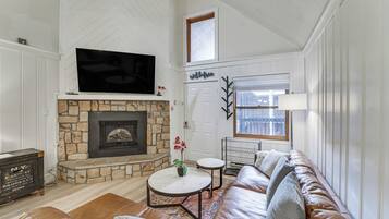 Apartment (2 Bedrooms) | Bahagian dalam