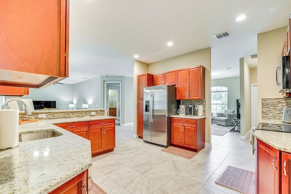 House (4 Bedrooms) | Interior