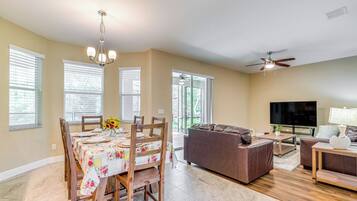 House (4 Bedrooms) | Interior