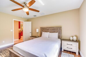 House (4 Bedrooms) | Interior - 5 Mi to Weeki Wachee Springs! Poolside Retreat (Brooksville)