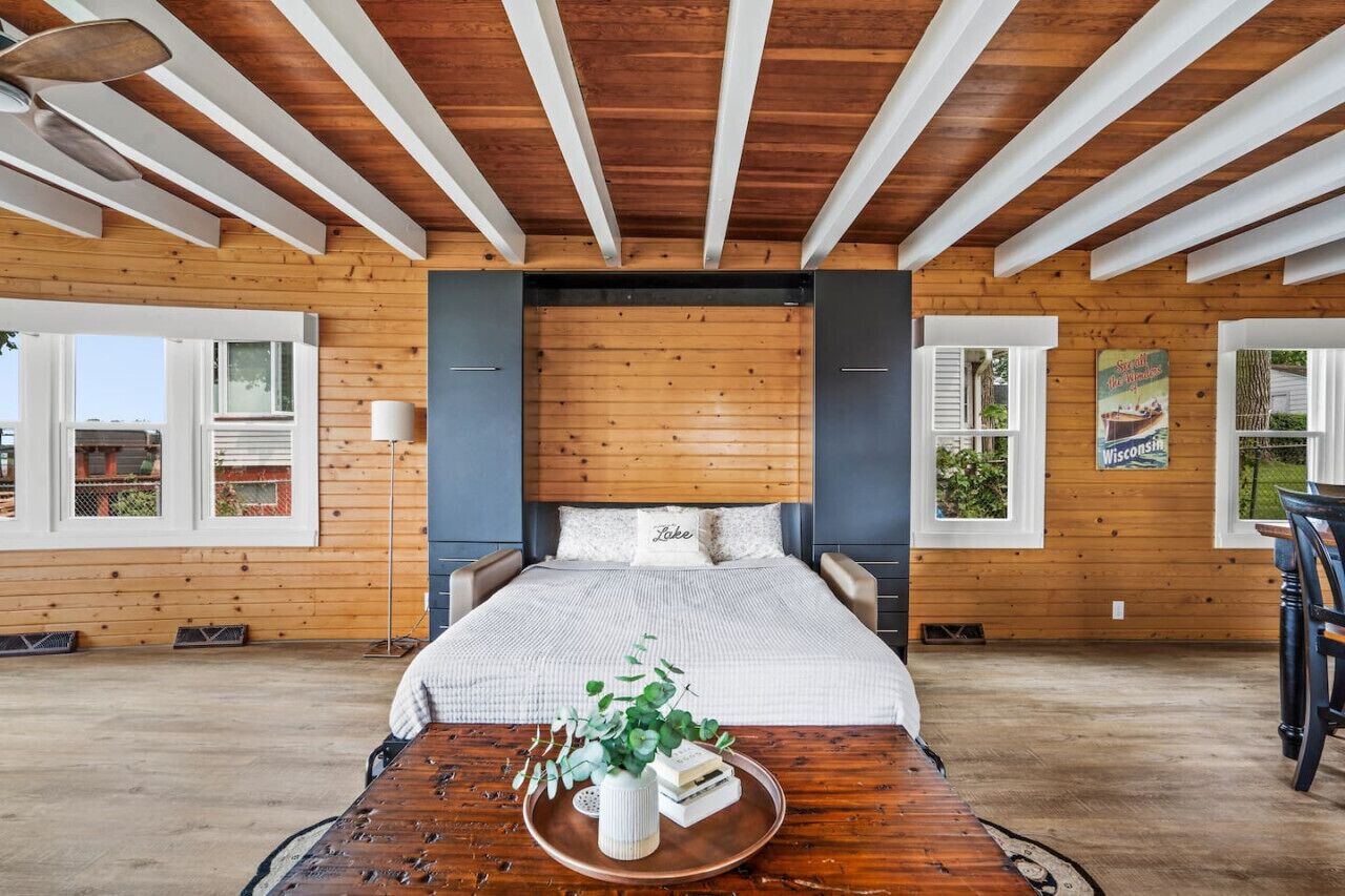 2 bedrooms, iron/ironing board, travel cot, free WiFi