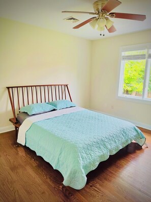 6 bedrooms, iron/ironing board, free WiFi, bed sheets