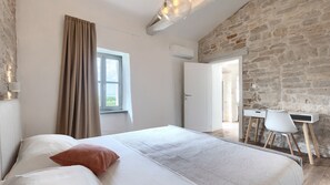 4 habitaciones, tabla de planchar con plancha y wifi gratis 