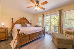 12 bedrooms, free WiFi, bed sheets - Angel's Retreat C5124 - Pool, Cabana, Elevator, Pets, Rec Room, Open YR! (Corolla)