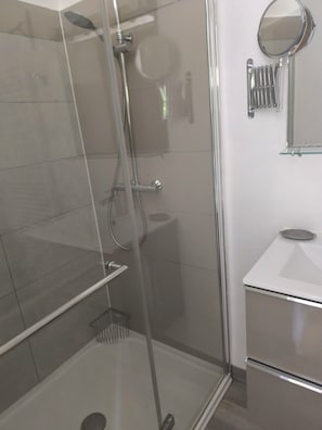 Handtücher, Toilettenpapier