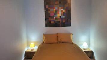 熨斗/熨衣板、WiFi、床单