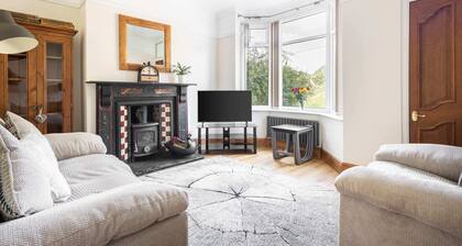 Host & Stay | The Willows