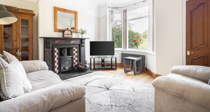 Host & Stay | The Willows