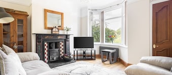 Host & Stay | The Willows