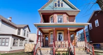 The Blarney Bungalow Newly Renovated Sleeps 6