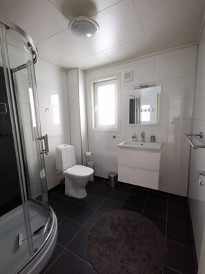 First Floor Apartment | Bagno