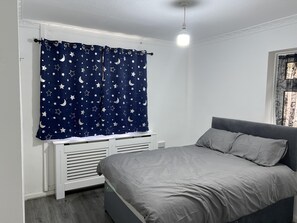 Apartment | 2 bedrooms, free WiFi, bed sheets - Comfy 2-bedroom Apartment (Birmingham)