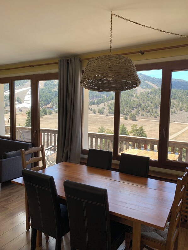 تناول الطعام