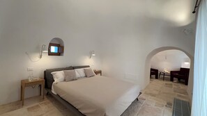 5 chambres, fer et planche à repasser, Wi-Fi gratuit, draps fournis