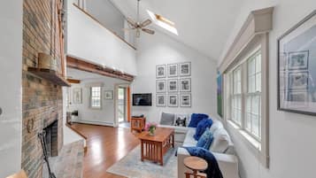 House, 3 Bedrooms | Living area