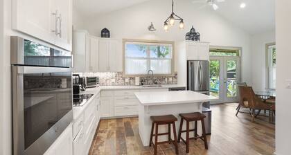 Tranquil Farmhouse Retreat with Scenic Views!