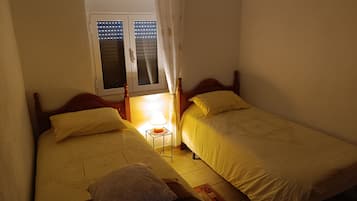 Casa | 3 dormitorios, tabla de planchar con plancha, wifi gratis y ropa de cama