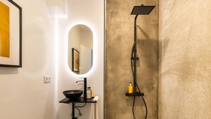 Hair dryer, towels