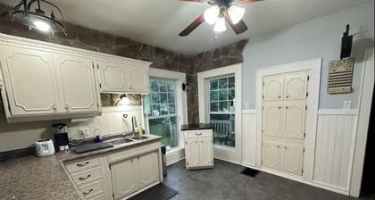 3-bedroom Historic House in Ingersoll