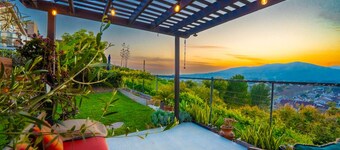 25% Off 30+ Stay! Coastal Home Great Location/View