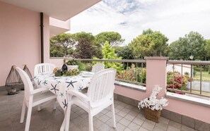 Familienapartment, 2 Schlafzimmer, Balkon | Terrasse/Patio