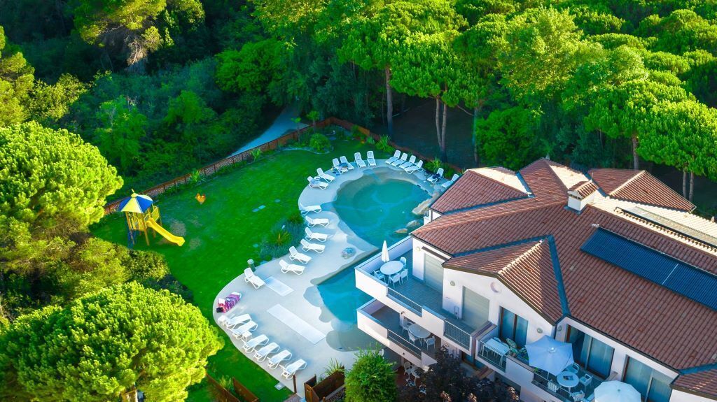 Piscina stagionale all'aperto