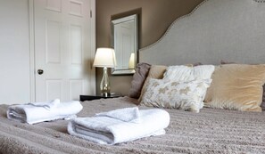 Apartment | 4 bedrooms, Internet - 4BR Family Townhouse Steps to Disney (Kissimmee)