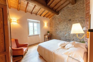 3 habitaciones, cuna de viaje, wifi y ropa de cama 