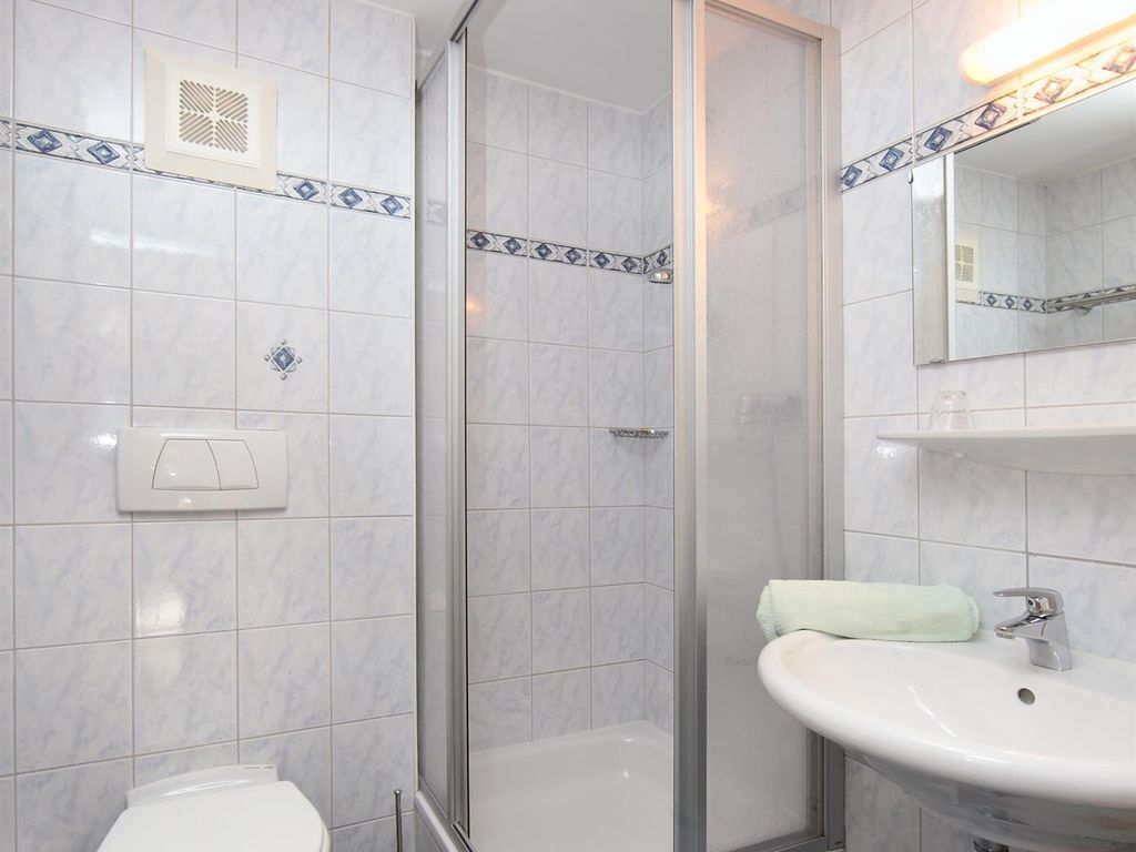 Doppelzimmer, Dusche, Wc, Balkon - Pension Rosi - Zell am See