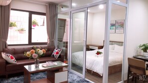 Standard Apartment | Desk, laptop workspace, soundproofing, free WiFi - HT Home Dao Tan (Hanoi)