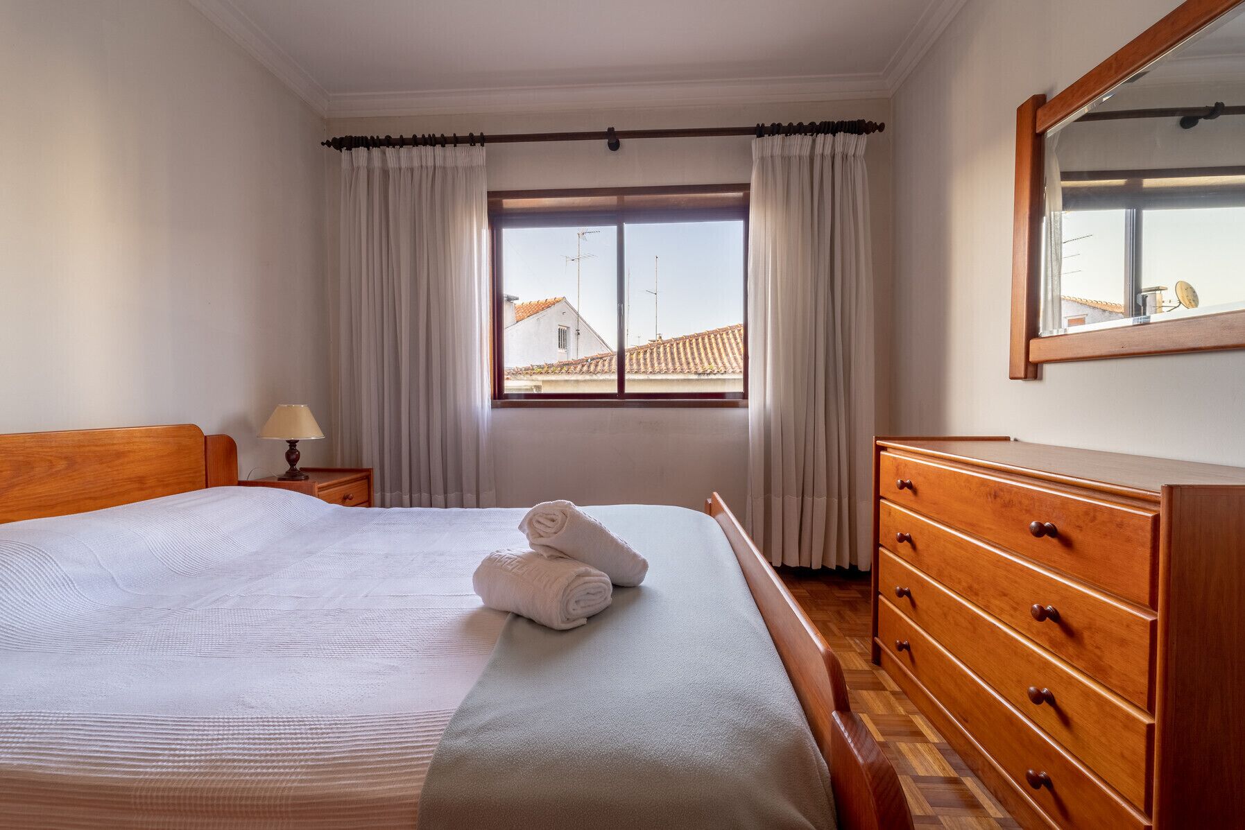 3 bedrooms, iron/ironing board, free WiFi, bed sheets