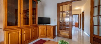 Vasco da Gama by House and People