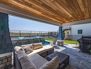 Terrace/patio - Top Level Luxury BeachFront on Boardwalk, Roof Deck, Pool & Elevator! 6BR/7BA! (Ocean City)