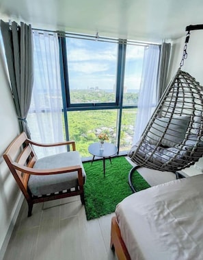 1 bedroom, desk, iron/ironing board, WiFi