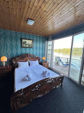 Deluxe Triple Room, River View - Hotel Odelia (Belgrade)