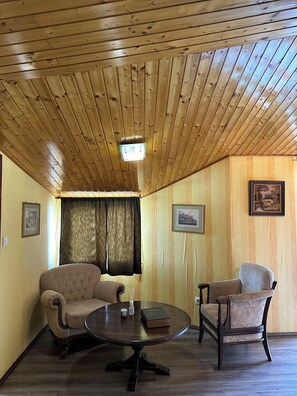 高級三人房, 河景 | 客房內保險箱、隔音、免費無線上網