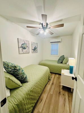 2 Schlafzimmer, Bügeleisen/Bügelbrett, kostenloses WLAN, Bettwäsche