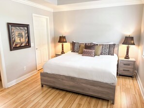 3 bedrooms, travel crib, WiFi, bed sheets