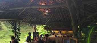 Canjahawon Nipa Hut Homestay