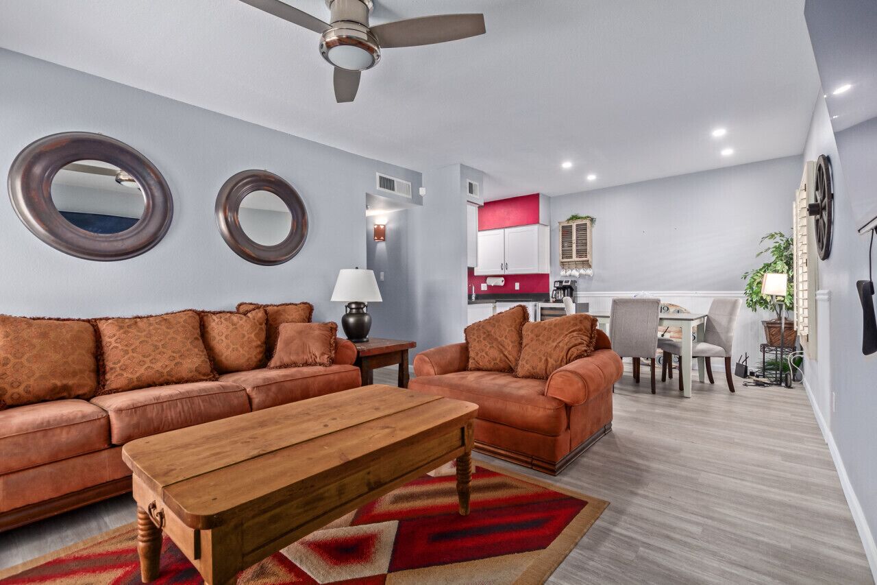 Charming Condo with Pool in Mesa near Tempe
