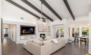 スマートテレビ、暖炉