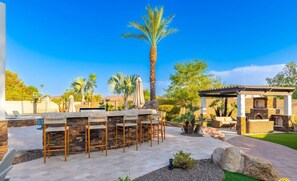 Outdoor dining - Million$ MiniResort+WaterSlide+PickleBall+Golf+Spa (Scottsdale)