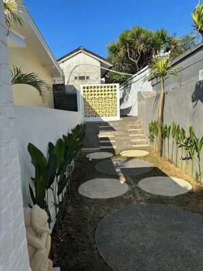 Entrada al alojamiento