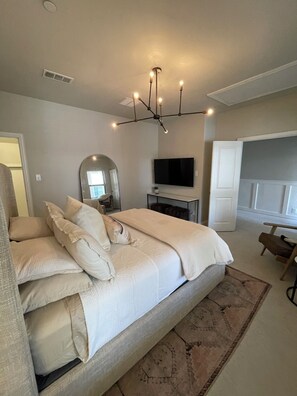 3 slaapkamers, een bureau, een strijkplank/strijkijzer, gratis wifi