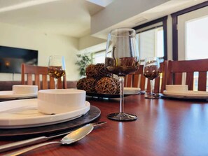 Dining - Family-Friendly Penthouse with Valley Views (Fernie)