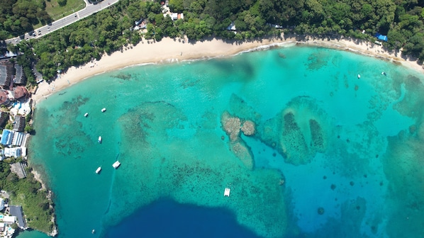 Plage à proximité, sable blanc