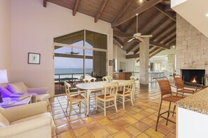 Interior - Spectacular Beachfront Retreat in Port Royal, Naples (Naples)