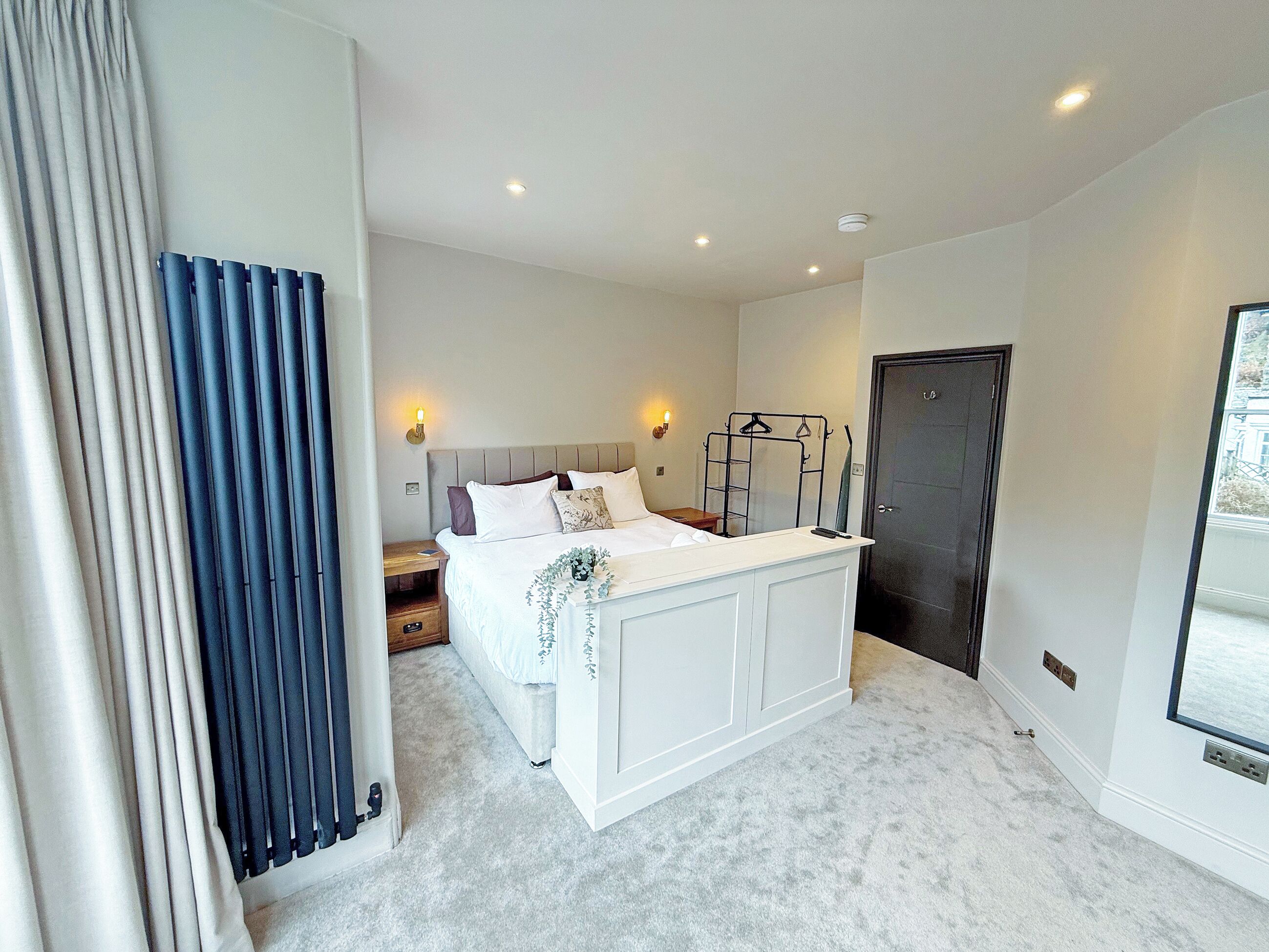 3 bedrooms, WiFi (free), bed sheets