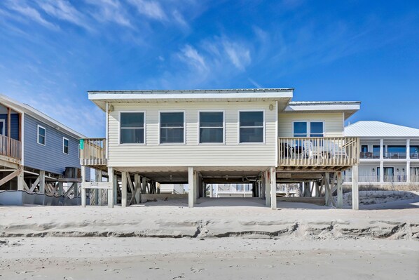 Exterior - Seabreeze Escape - Sleeps 7 (Surf City)